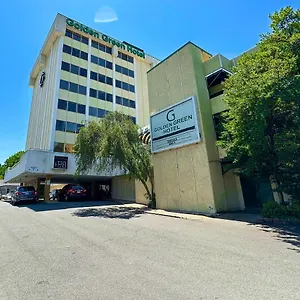 https://golden-green-hotel.1sthotelscharlotte.com