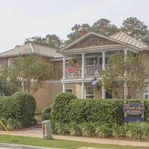 https://beach-spa-bed-and-breakfast.hotels-in-virginia-beach.com